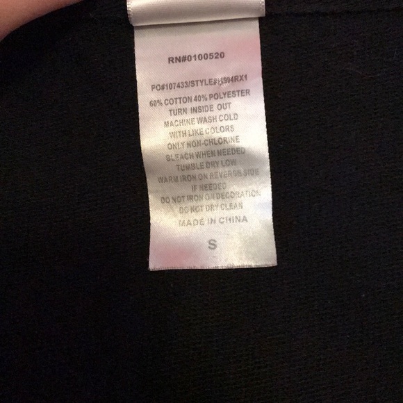 Hello Kitty Sanrio Black Hoodie Size Small - Picture 8 of 8